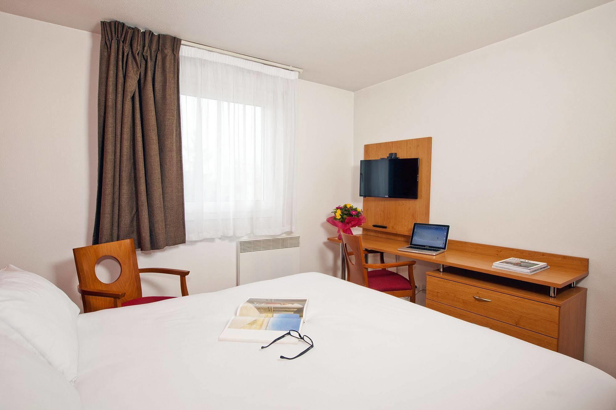 Sejours & Affaires Saint Etienne Jules Ferry Aparthotel Kültér fotó