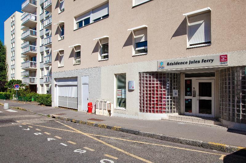 Sejours & Affaires Saint Etienne Jules Ferry Aparthotel Kültér fotó